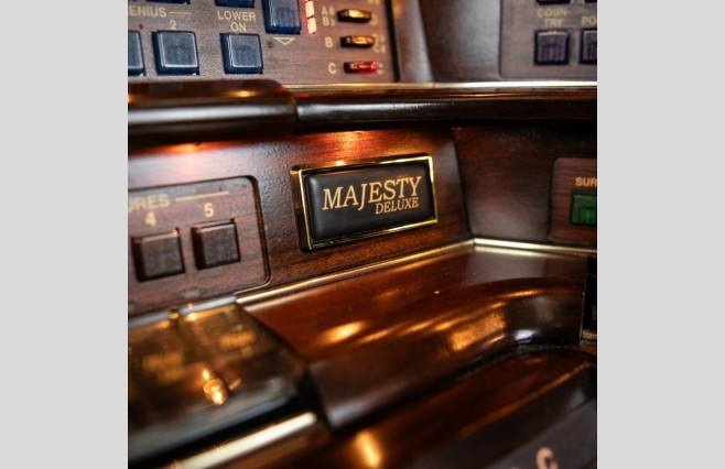 Lowrey Majesty DLX Cherry Organ, Used - All Inclusive Top Grade Package (SN:510D 604H0 22235) - Image 18